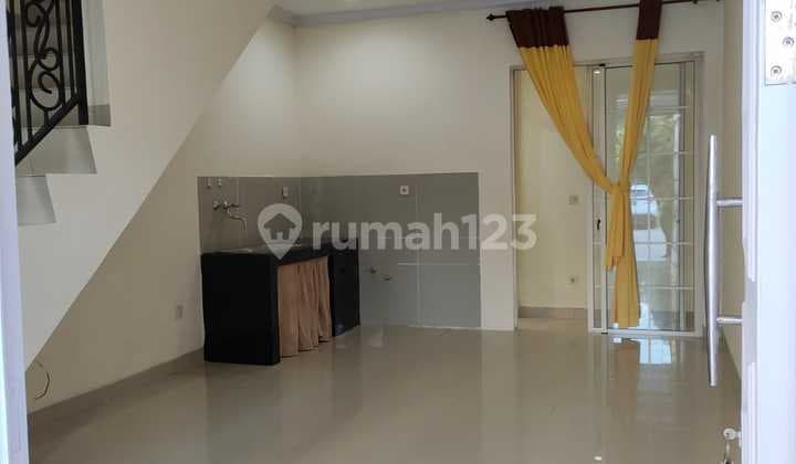 Quick Sale House in West Europe Glc with a Strategic Location