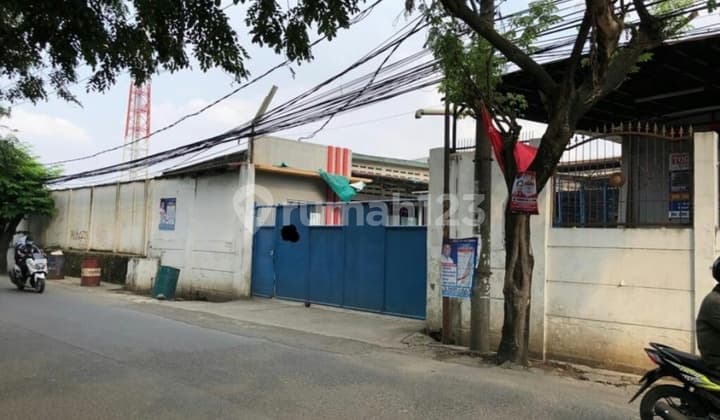 Gudang dengan lokasi di daerah perbatasan Jakarta Barat & Tangerang