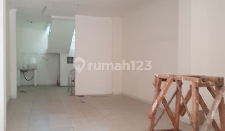 RUKO DI KEBON JATI SANGAT COCOK UNTUK USAHA/JUAL KAIN/KANTOR DLL