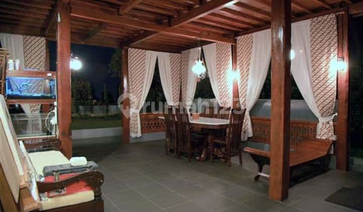 VILLA KONSEP BANGUNAN KAYU DIBANDUNG UTARA DEKAT TOL PASTEUR/SETIABUDI