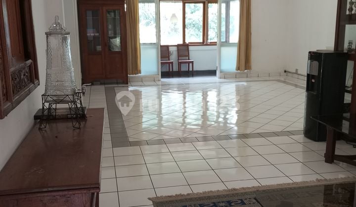 RUMAH DI SAYAP CIUMBULEUIT SANGAT COCOK UNTUK CAFE/KANTOR ATAU TINGGAL