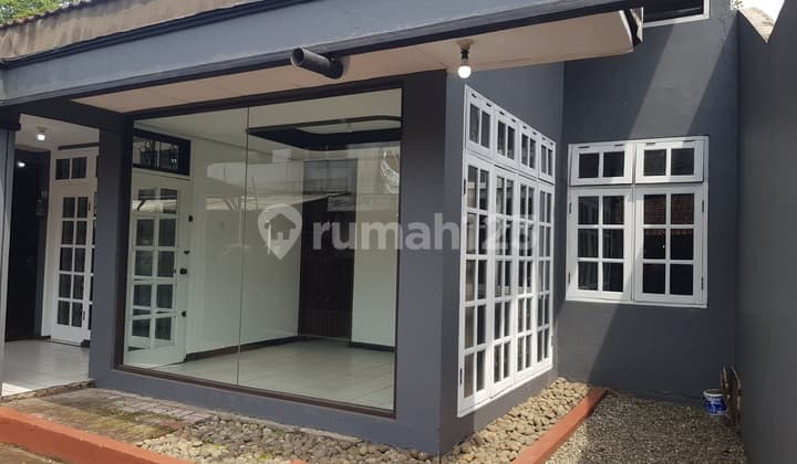 Rumah Di Sayap Buah Batu 2 arah Bisa Untuk Kantor/ gudang.