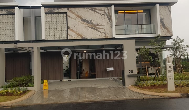 RUMAH MINIMALIS DALAM CLUSTER DI SUMMARECON BANDUNG