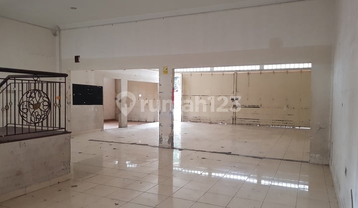 Ruang Usaha Disuria Sumantri Dekat Hotel Sangat Cocok untuk Cafe/Kantor Dll