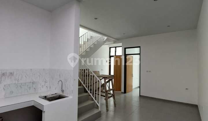 Rumah Baru Minimalis Taman Kopo Indah 1 Siap Huni