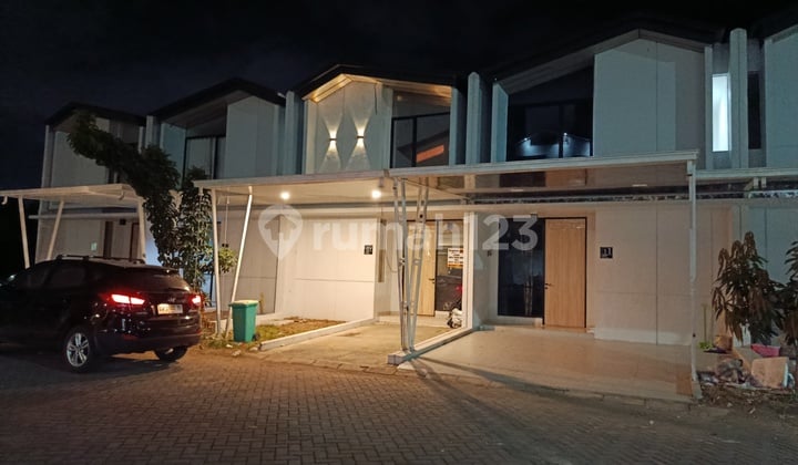 Rolling Hills House 2 Floors Only 1 Minute to Le Trans Mall
