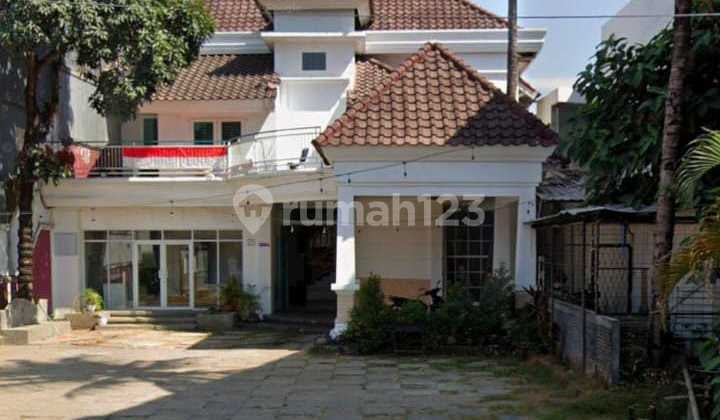 Di Sewakan Rumah Jl Adyaksa Lama No 25 Luas Bangunan 420m, Luas Tanah 1017 M2, Lokasi Rumah di Pinggir Jalan,yang Minat Silahkan Japri, Lokasi Bisa di Renovasi Atau di Bangun Ulang Dari Awal Sesuai Penyewa