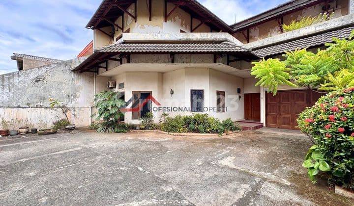 Rumah Lama Hitung Tanah Cocok Untuk Townhouse di Area Cilandak, Jakarta Selatan
