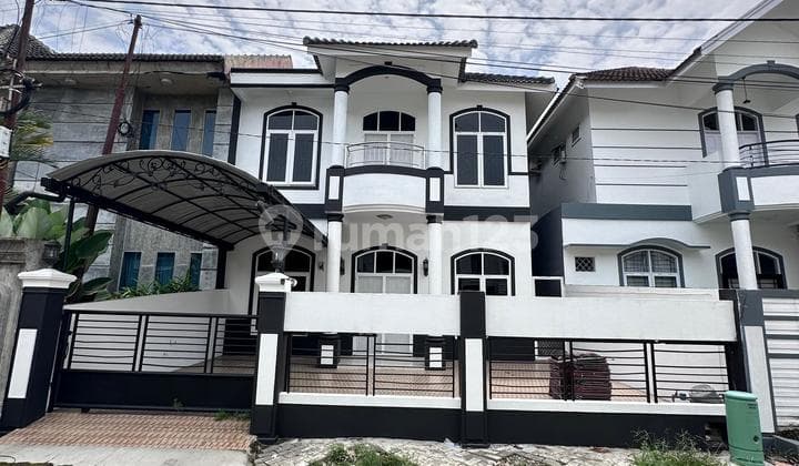 Dijual Rumah Cantik 2 Lantai di Komplek Citra Wisata Medan Johor