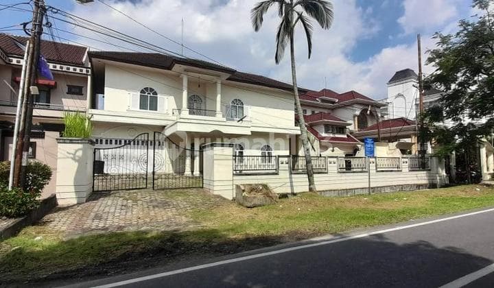 Disewakan Rumah Besar 2 Lantai Di Medan Polonia Cocok U Kantor, Spa, Klinik Dll