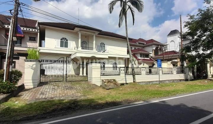 Disewakan Rumah Besar 2 Lantai Di Medan Polonia Cocok U Kantor, Spa, Klinik Dll