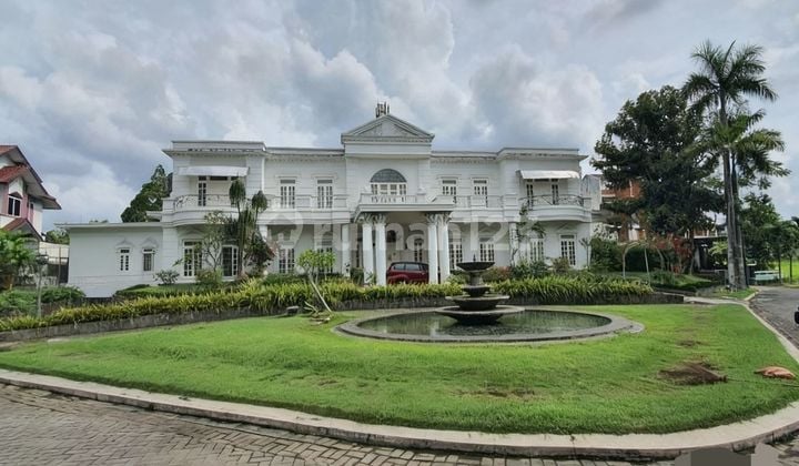 Dijual Rumah Mewah 2 Lantai, Eksklusif - Bukit Hijau Regency