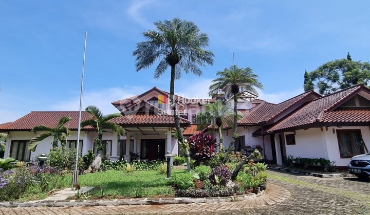 Villa for Sale in Gunung Geulis, Bogor, West Java