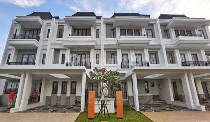 For Sale: 3-Story Beautiful House in Sutera Winona, Alam Sutera, Tangerang