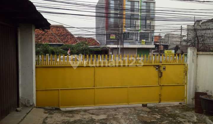 Jual Cepat Butuh Uang BU Rumah Tua Hitung Tanah 457 m2 Jalan Raya