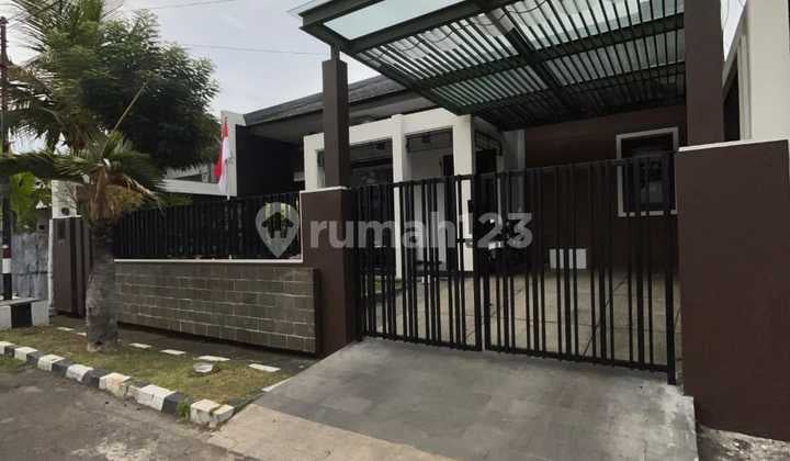 Terawat Siap Huni Rumah Darmo Permai Timur - Akses Jalan 2 Mobil Longgar