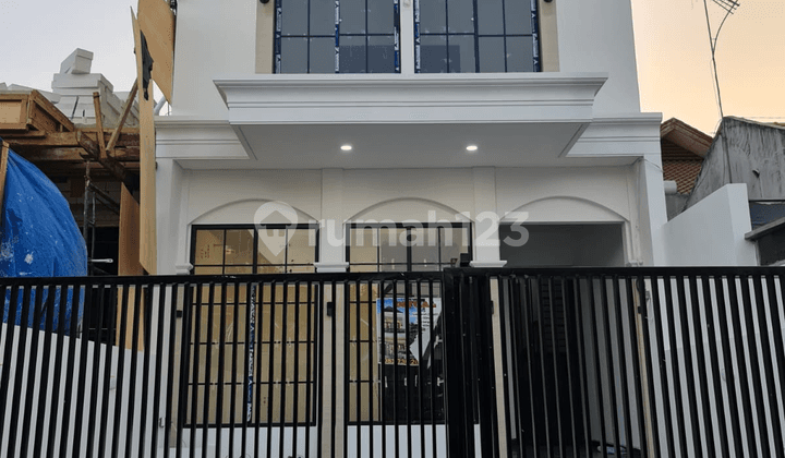 Gress Rumah Darmo Permai Timur Dekat Madame Chang