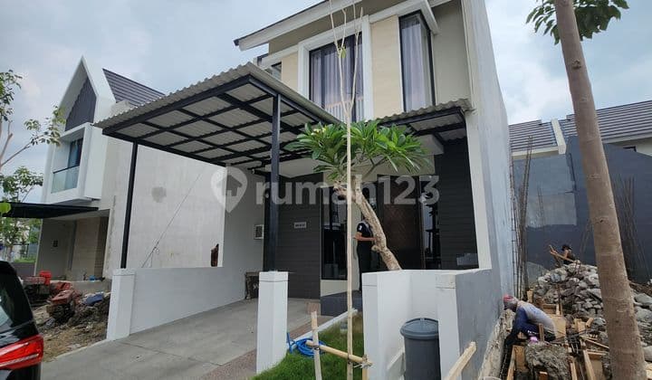 Ciamik 2 Lantai Surabaya Barat Rumah di Citraland Northwest Hill