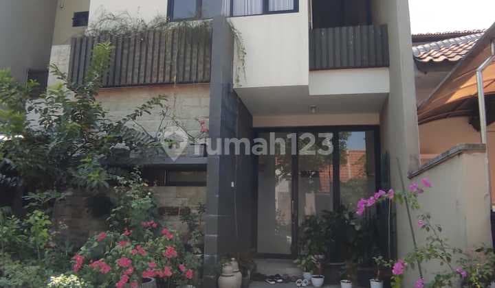 Dekat Pakuwon Graha Rumah Taman Puspa Raya Citraland