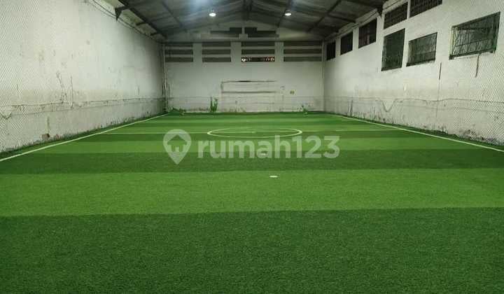Lapangan Olahraga Simomulyo Surabaya Bangunan 1,5 lantai