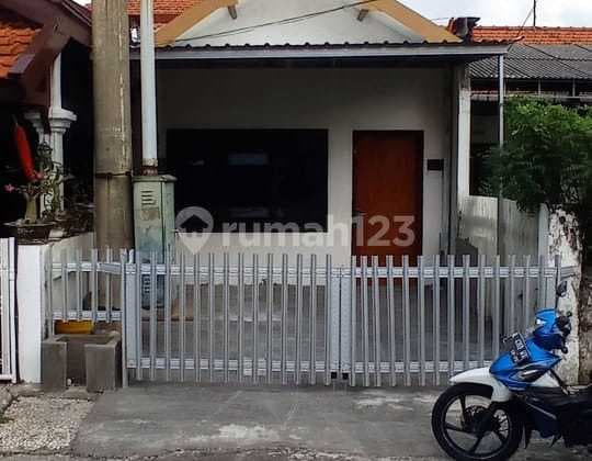 Full Bangunan Strategis Rumah Kalikepiting Dharmahusada Surabaya
