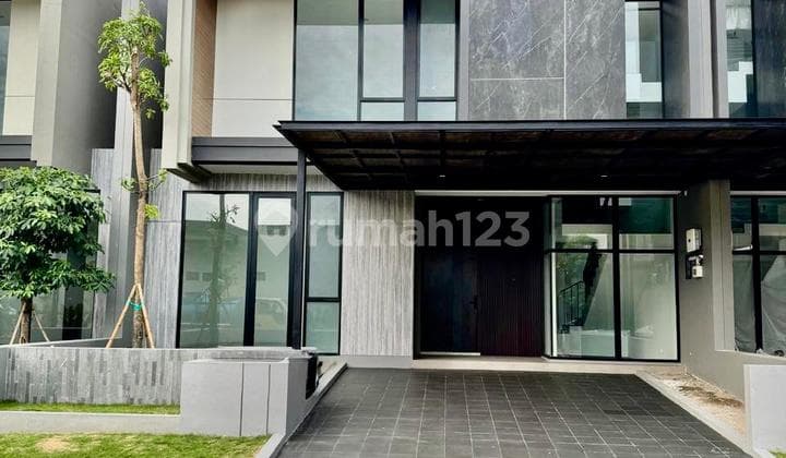 3 Lantai Rumah Citraland District 9 Minimalis Modern Design