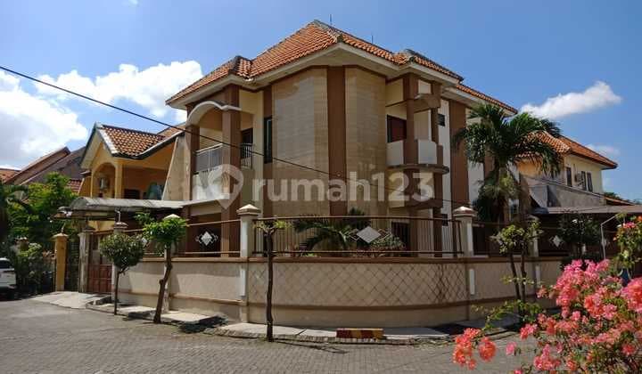 One Gate Rumah Kebraon Indah Permai Posisi Hook