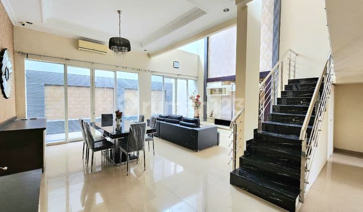 Furnish Rumah South Emerald Mansion Tk Citraland - Surabaya Barat