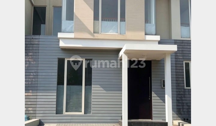 Minimalist House at Northwest Park Citraland, Near Wiyung Pakuwon