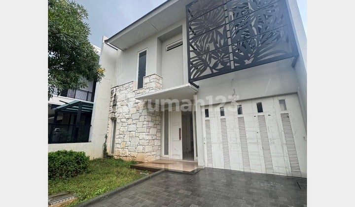 Baru Gress Rumah Pakuwon Indah Dekat Citraland - Harga bisa Nego