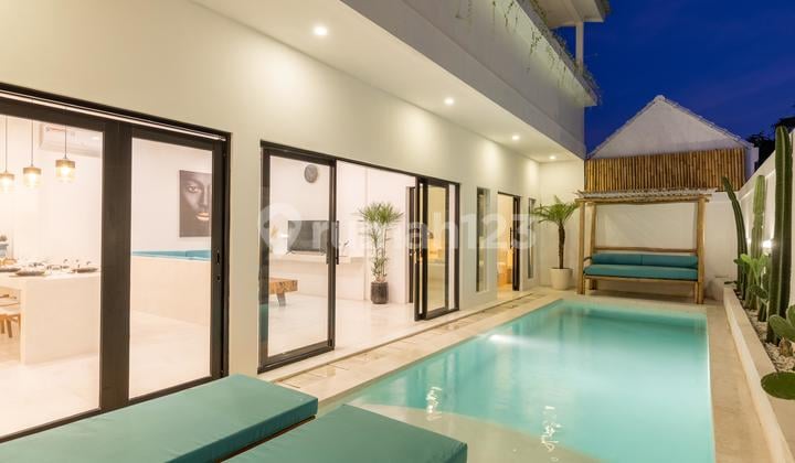 Villa Leasehold 3 Bed Min 27 Thn Seminyak , Bali Ky 2009