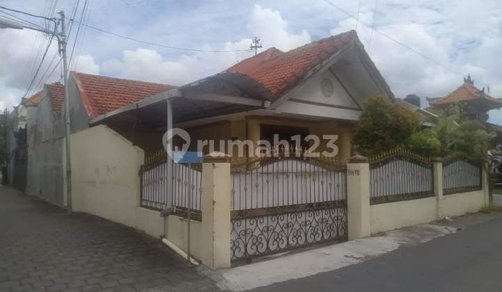 1st Floor House for sale Jl. Imam Bonjol Monang Maning Br 2128