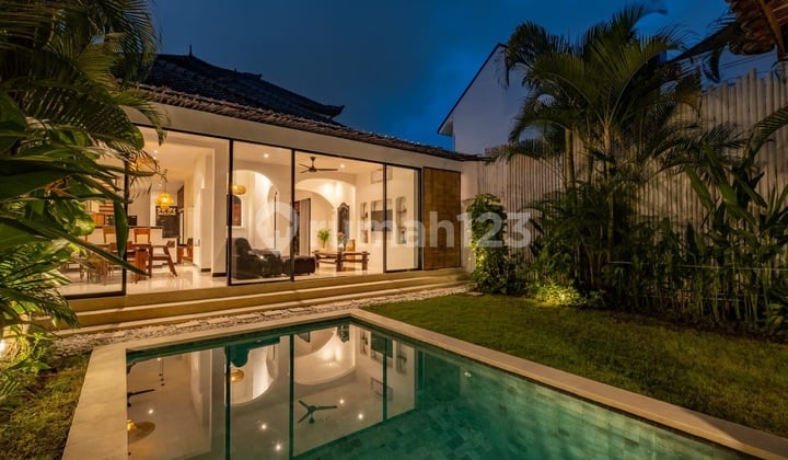 Villa Leasehold 30 Years 3 Bedrooms in Petitenget, Bali Unit-4015