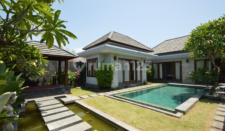 Villa For Sale 3 Bed In Berawa,Tibubeneng Bali Jh-4003