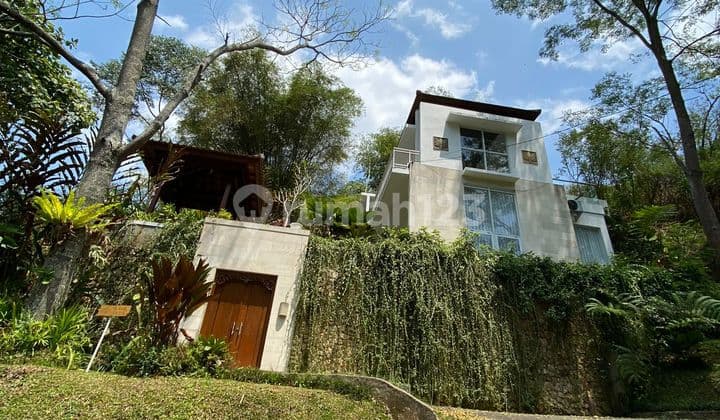 Dijual Cepat Villa Aktif Modern di Dago Kiara