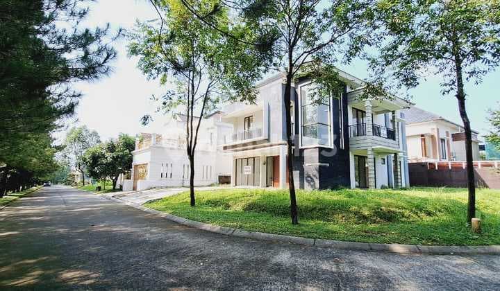Rumah Hook Depan Hutan Pinus Halaman Luas Sertifikat Hak Milik, Di Area Terdepan Dekat Pintu Tol Klaster Empire Park Sentul City Bogor