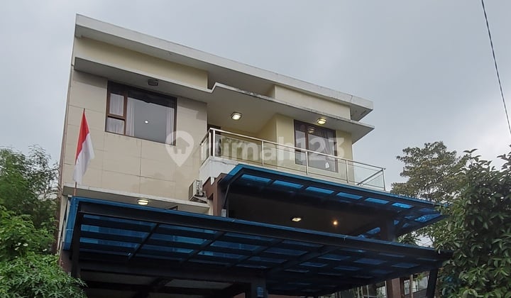 Rumah Hook 4 Kamar Paling Dekat Pintu Tol Dekat Apoong View Depan Sungai Dan Area Hijau 2 Lantai Bagus Furnished SHM Taman Equator Sentul City Bogor