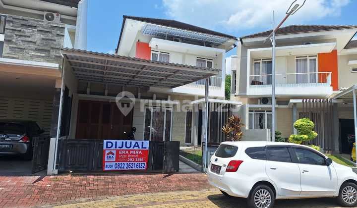Rumah 2 Lantai Semi Furnished di Komplek Elite Green Hills, Jogja Utara