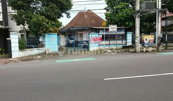 Bonus Land with Vintage House Model in the City Center, Jl. Pahlawan, Magelang