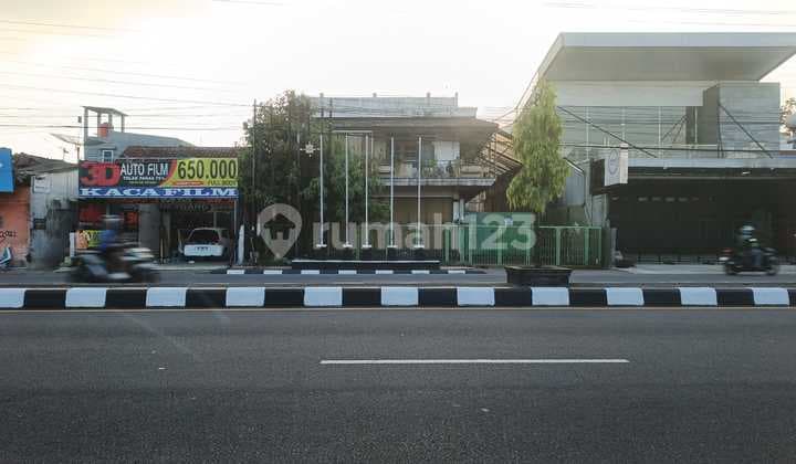Good Business Space Area Artos Magelang Roadside