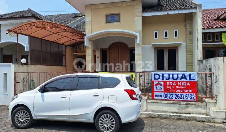 Rumah Bagus Unfurnished SHM di Jl. Imogiri Barat Bantul