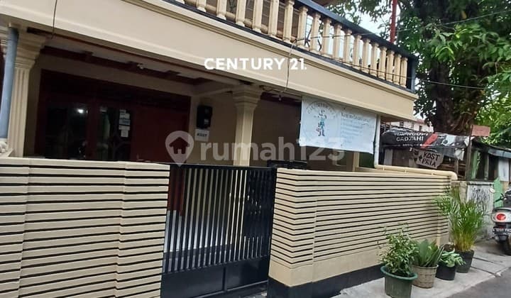 2-Storey House in Central Jakarta As 17954