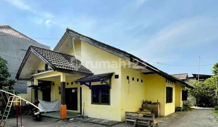Rumah Lama Hitung Tanah di Permata Hijau