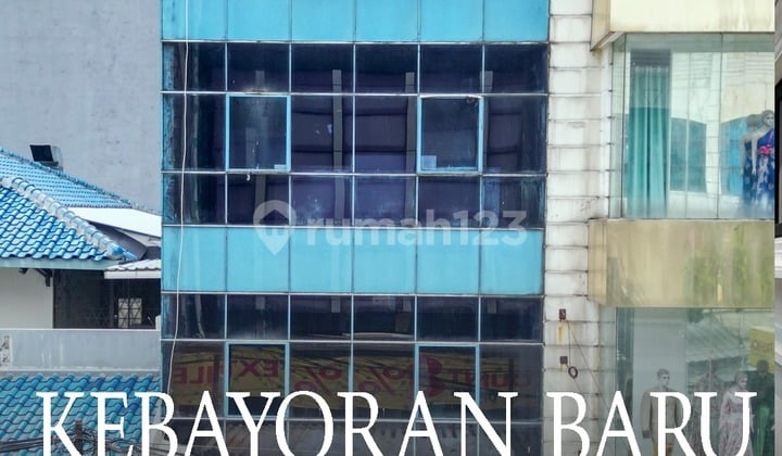 Commercial shophouse area in Kebayoran Baru