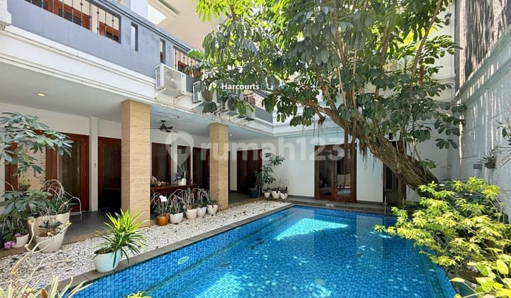 Rumah Klasik Luxury Area Pondok Indah