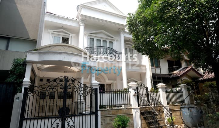 Rumah modern mewah di pondok indah