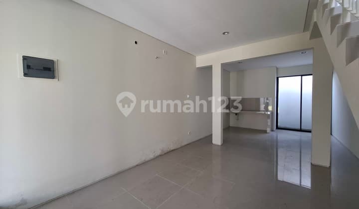 Northwest Park Citraland 3 Kamar Full Renovasi Siap Huni