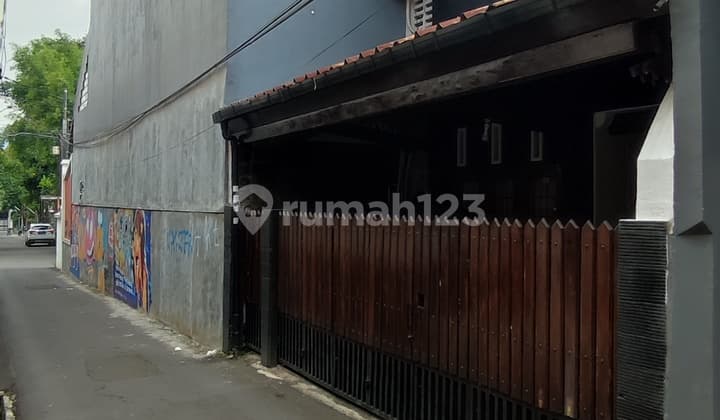 Rumah Tebet Dekat Taman Eco Park