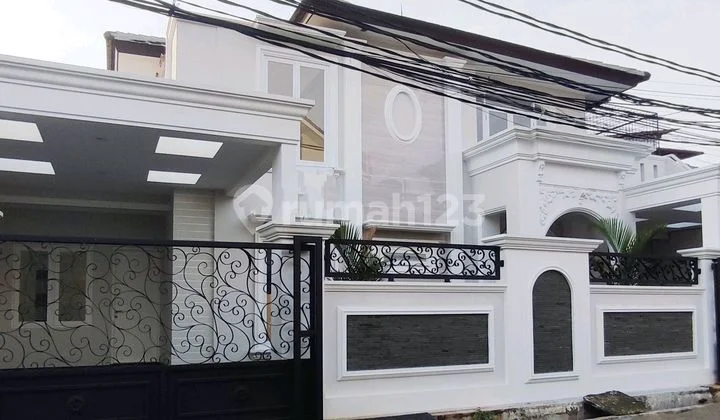 Rumah Baru Tebet Akses Jalan Utama