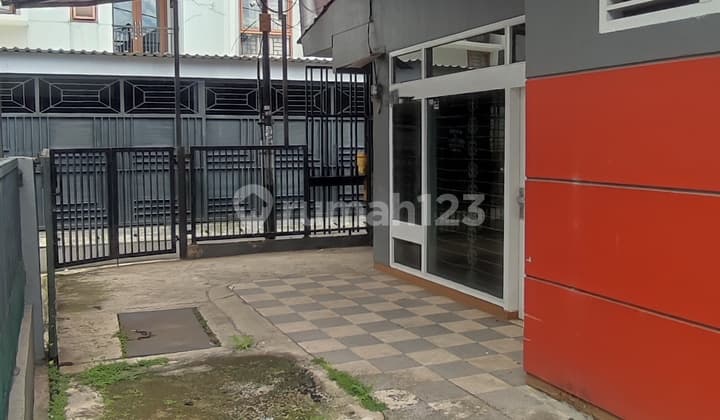 Rumah Tebet Posisi Strategis